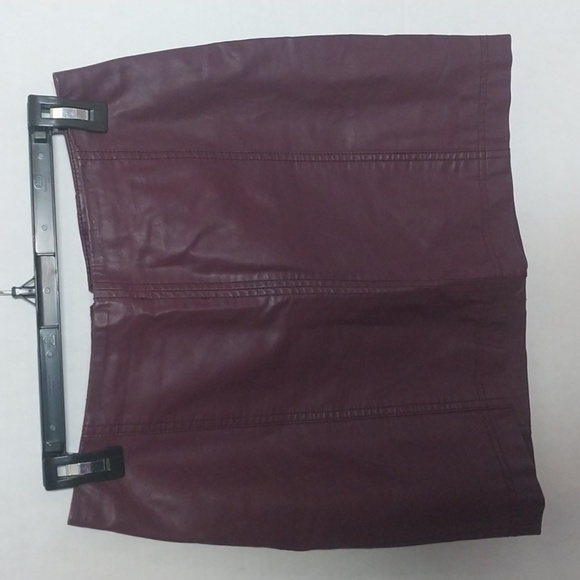 ree People Modern Femme Faux-Leather Mini Skirt Size 4 Berry/Plum/Purple - Picture 4 of 11